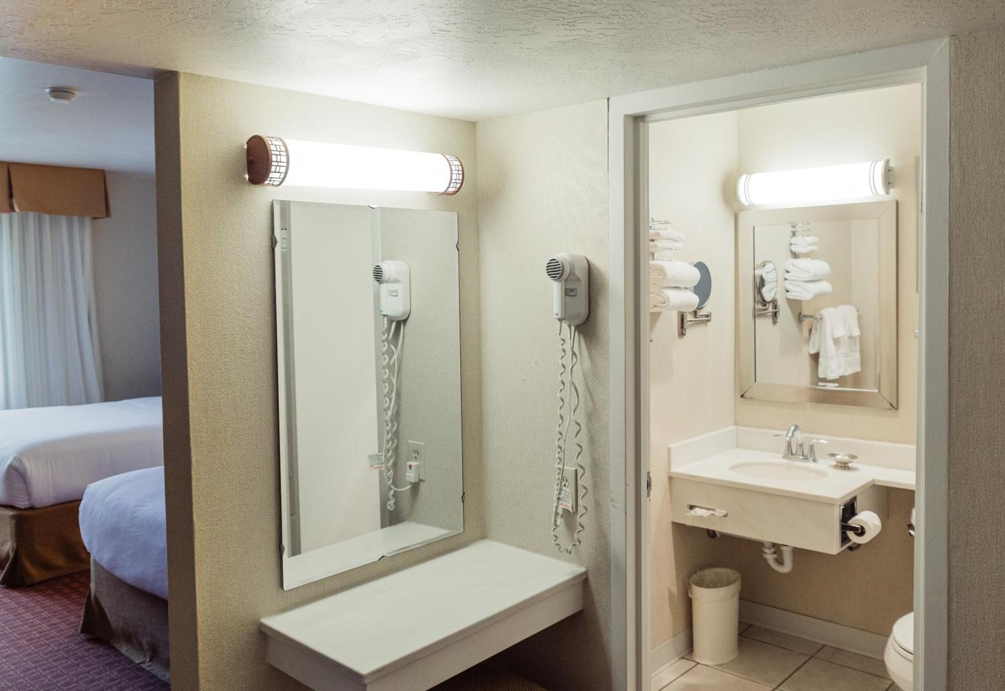 Motel The